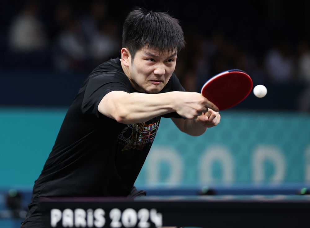 包含日本队轻取韩国队，樊振东点燃赛场的词条